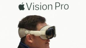 Penjualan Lesu Apple Pangkas Produksi Vision Pro Akibat Permintaan Mengecewakan