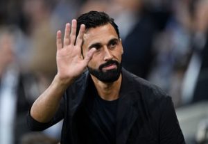 Alvaro Arbeloa Terancam Jadi Manajer Pertama Dipecat di Liga Inggris